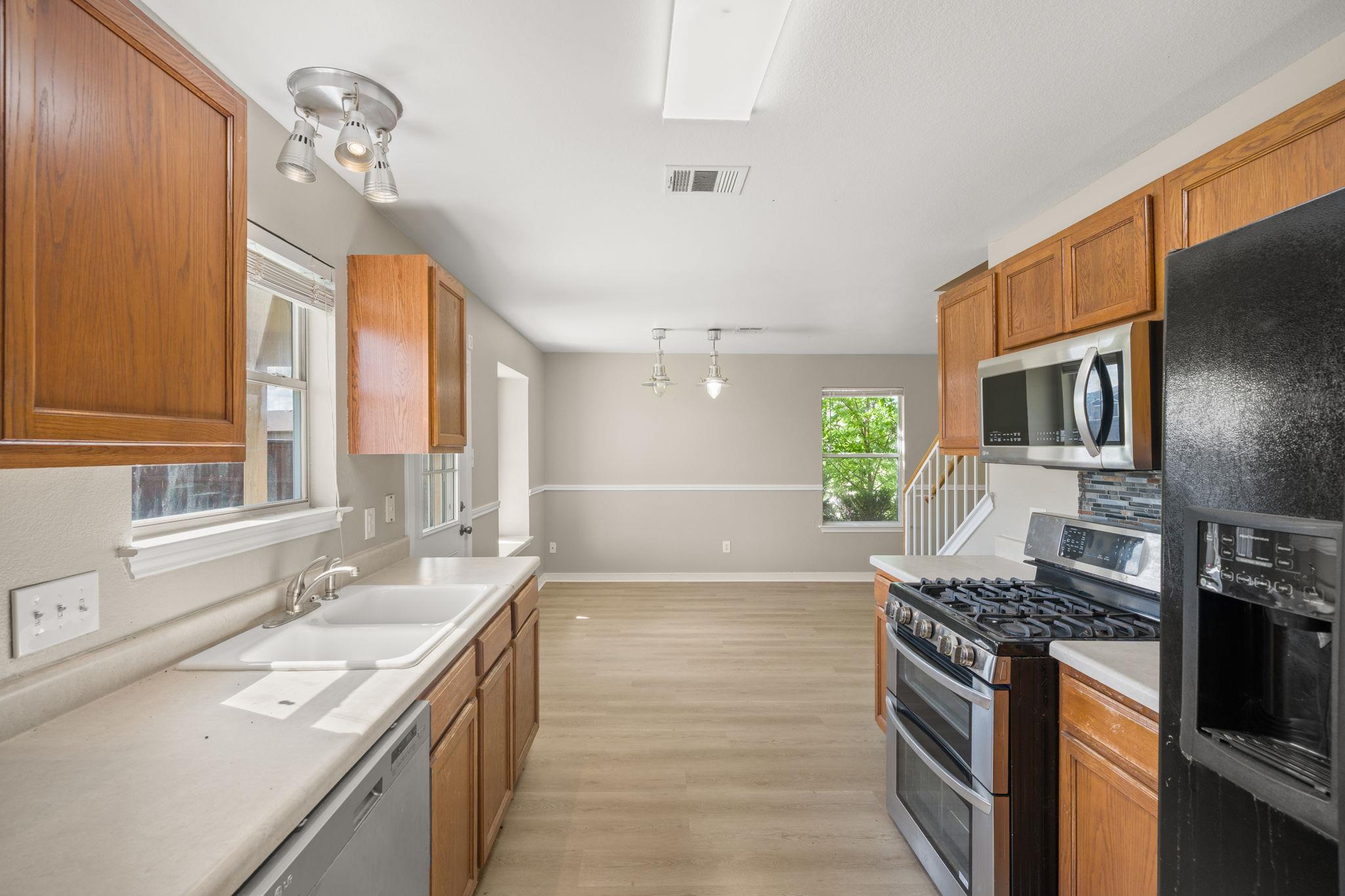 2700 Breezy Point Cv Property Photo 15