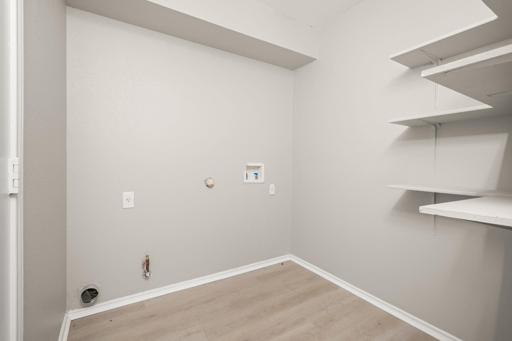2700 Breezy Point Cv Property Photo 17