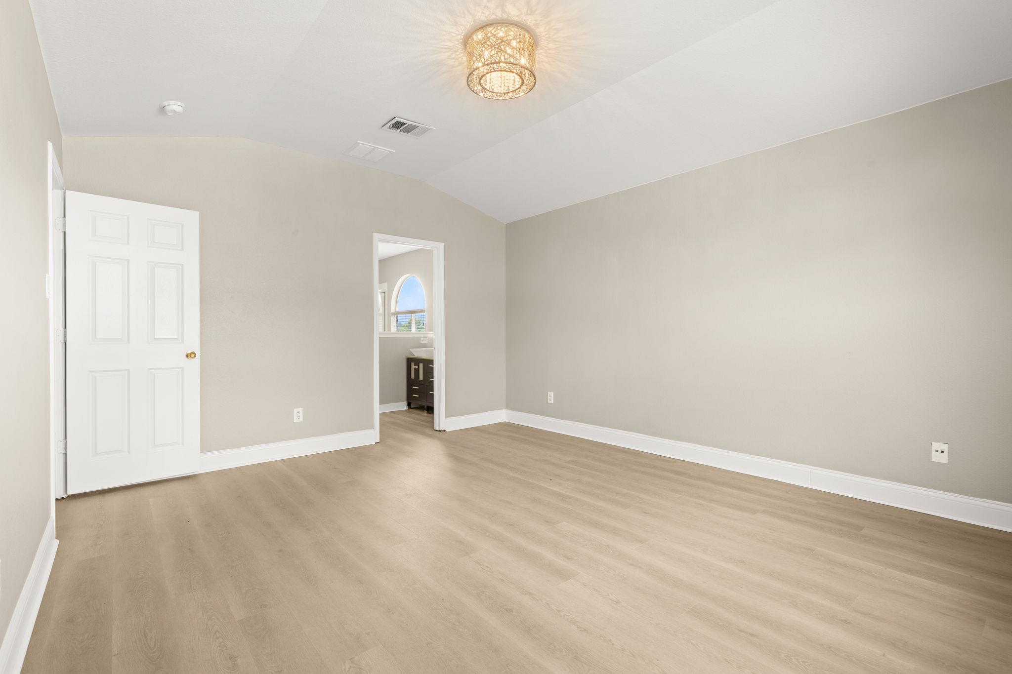 2700 Breezy Point Cv Property Photo 20