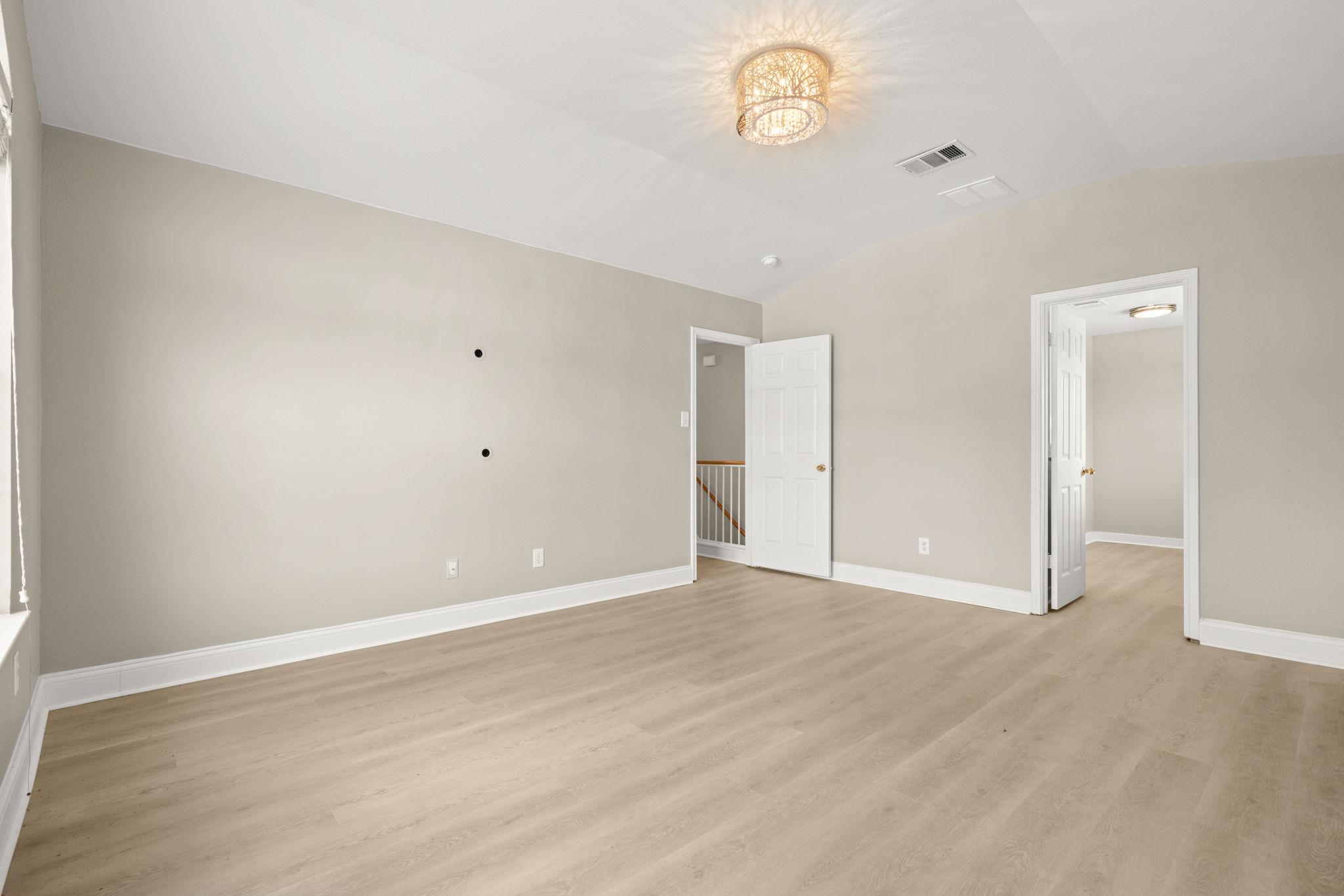 2700 Breezy Point Cv Property Photo 21