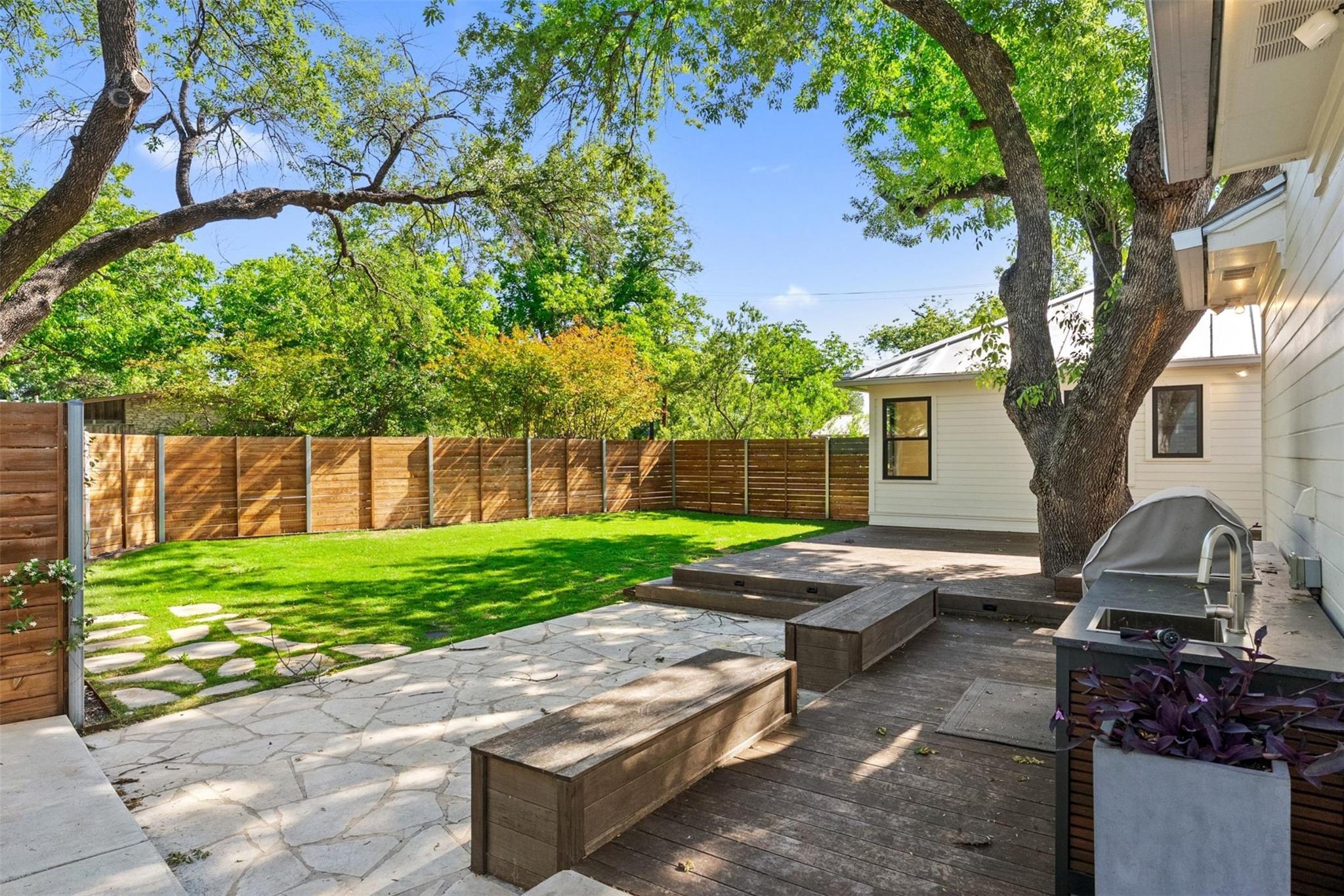 1402 Hutto Rd Property Photo 26