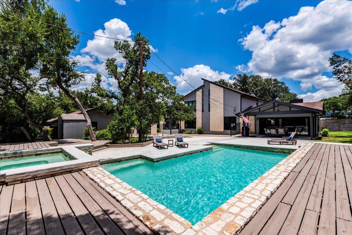 13113 Mansfield Dr Property Photo