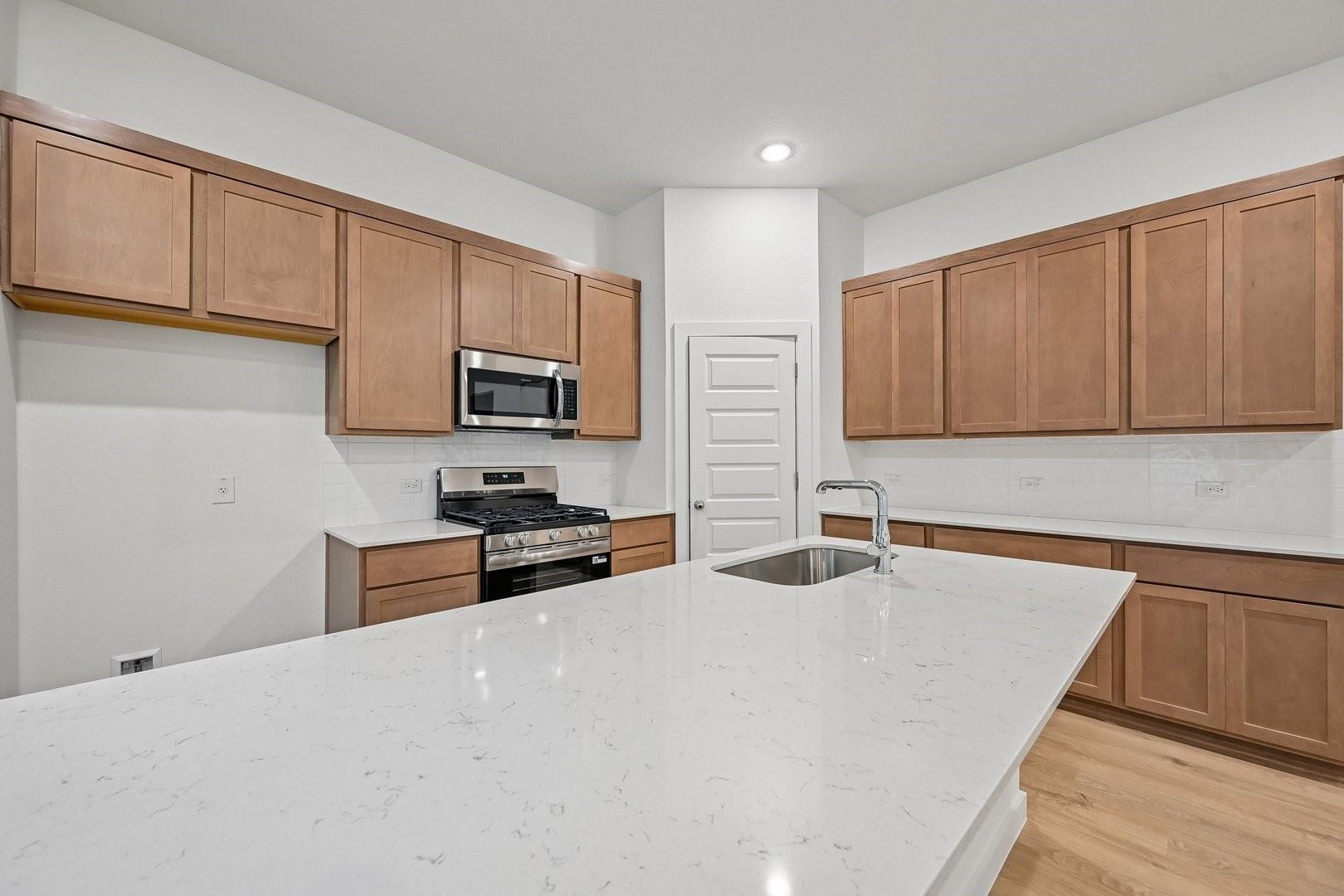 200 Melrose St Property Photo 10
