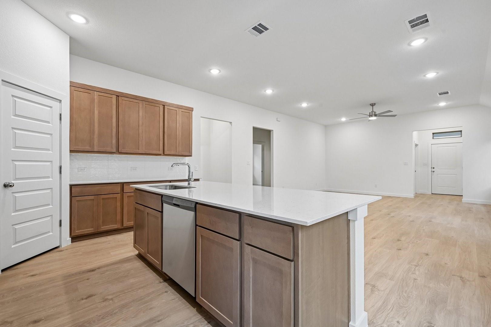 200 Melrose St Property Photo 12