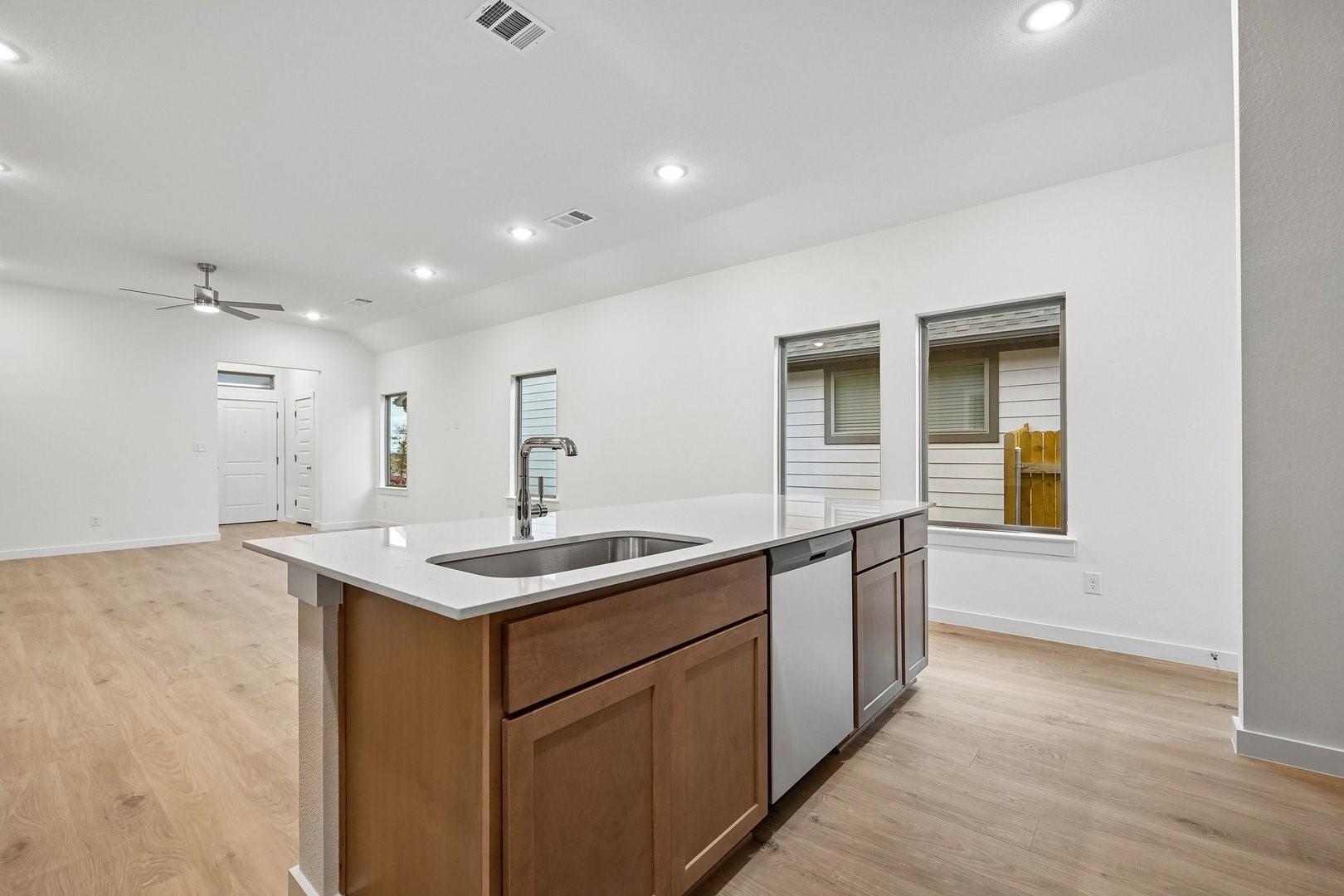 200 Melrose St Property Photo 13