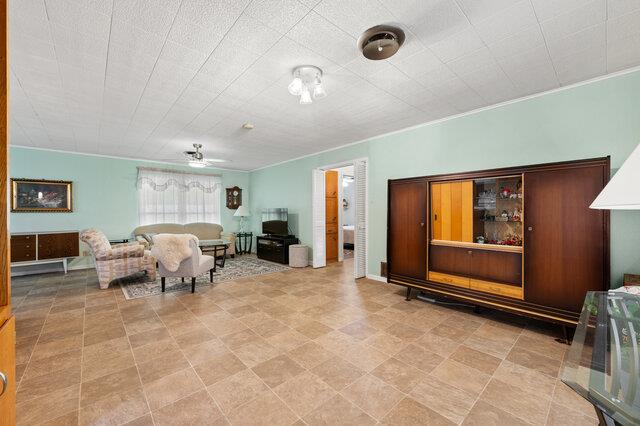 713 W Mary Jane Dr Property Photo 6