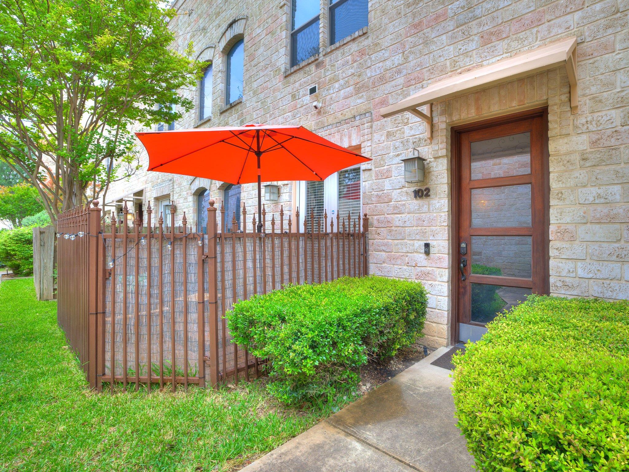 1202 S Flores St #102