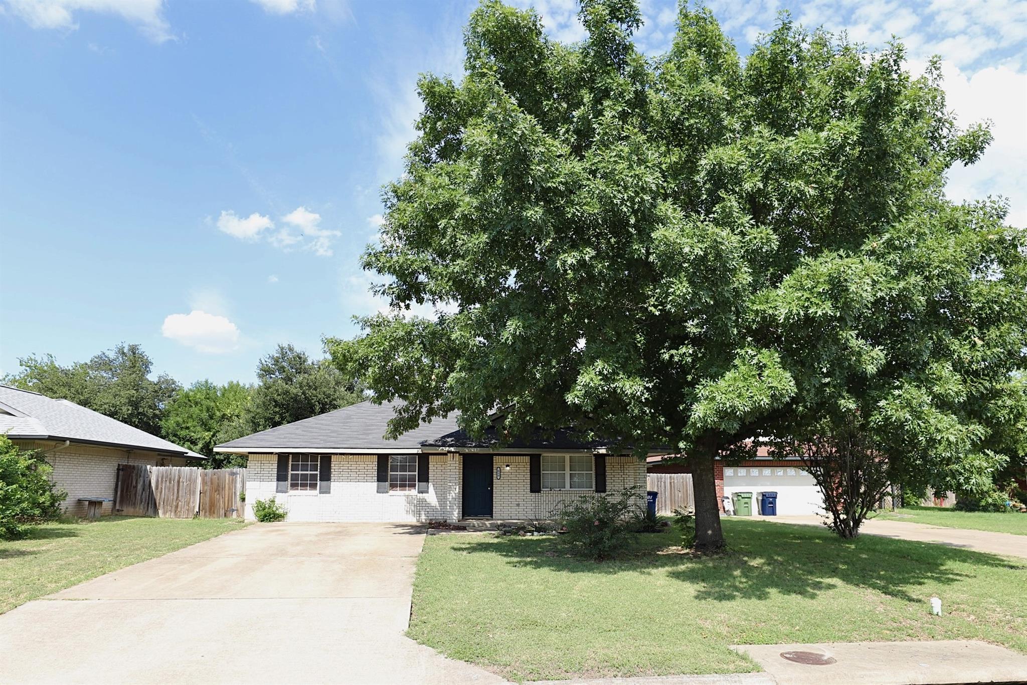 Camacho Real Estate Listings Main Image