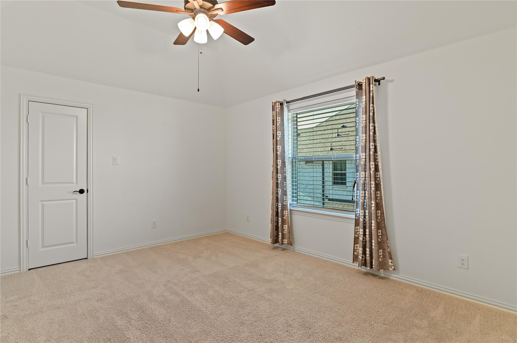 1611 Mcmaster Ln Property Photo 13