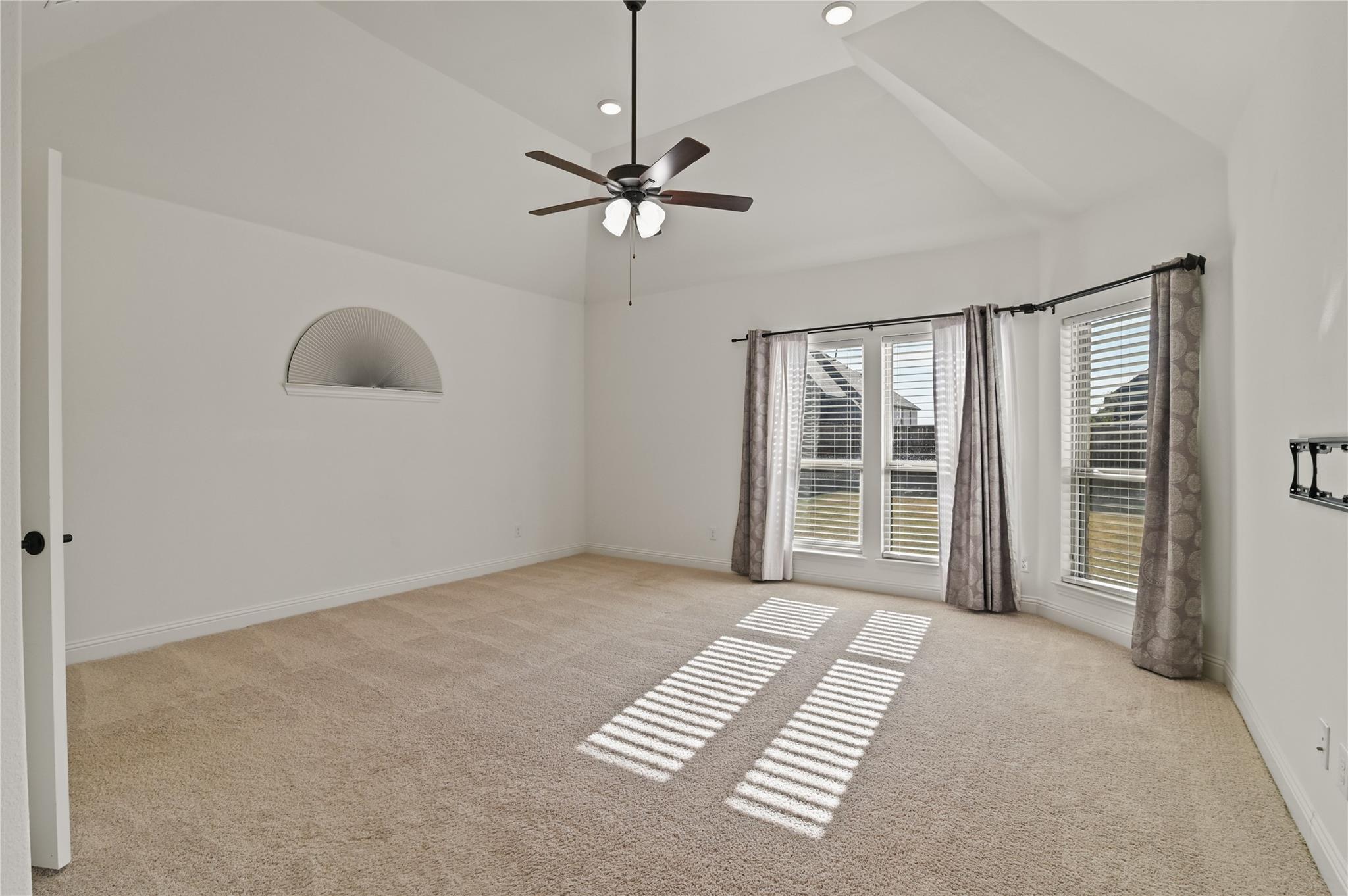 1611 Mcmaster Ln Property Photo 26