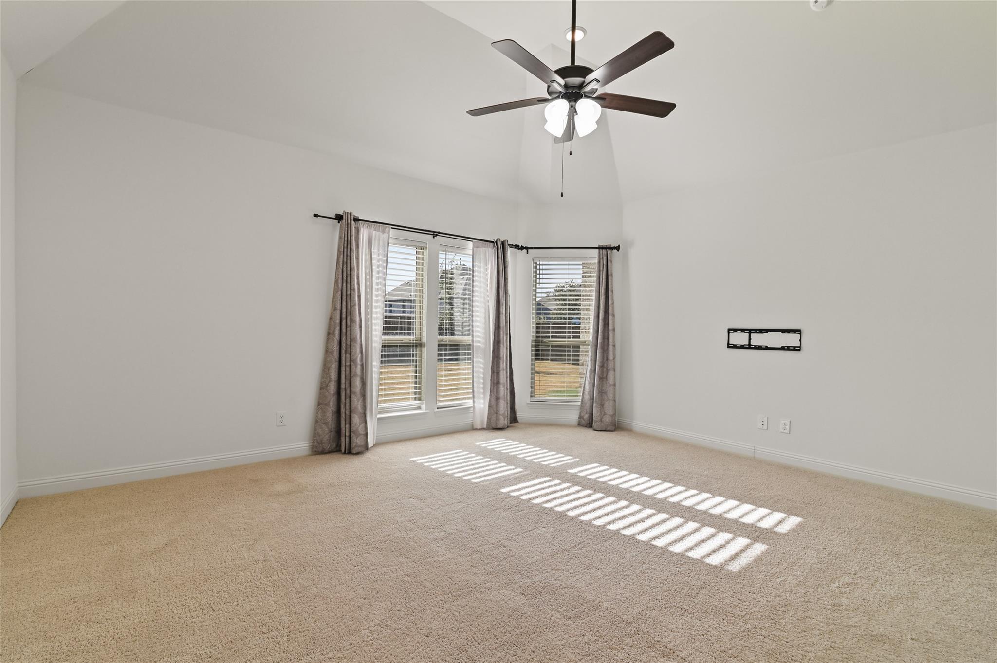 1611 Mcmaster Ln Property Photo 27