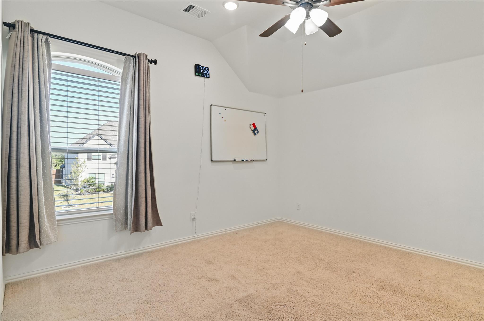 1611 Mcmaster Ln Property Photo 33