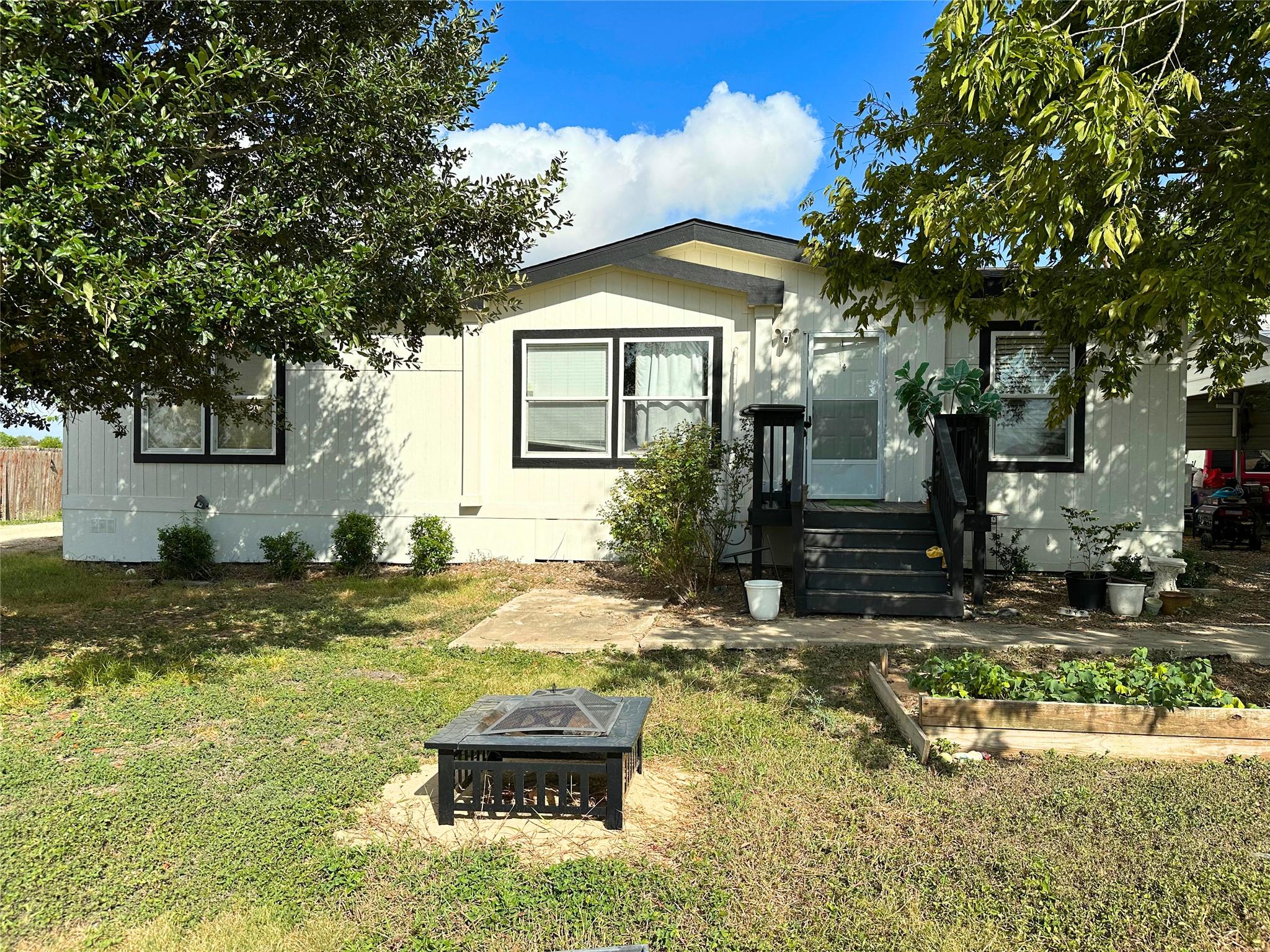 2130 Mathias Ln