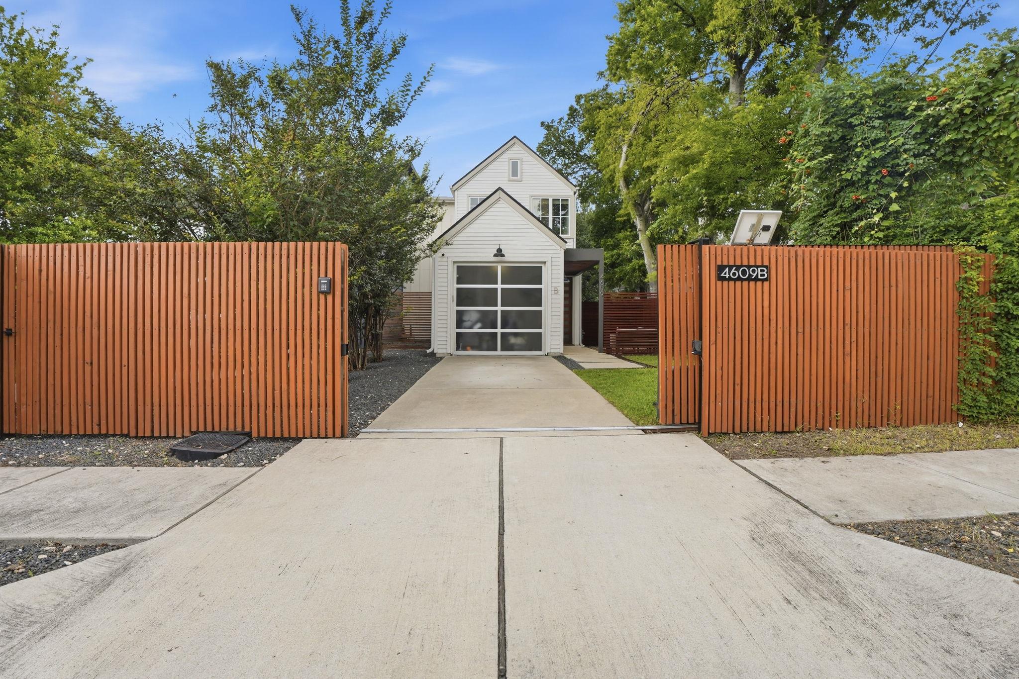 4609 Sara Dr #b Property Photo 4