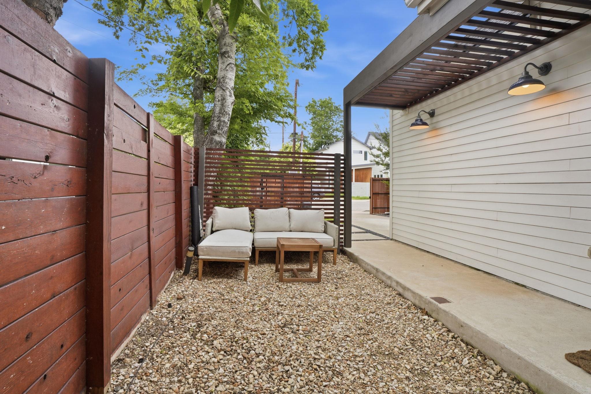 4609 Sara Dr #b Property Photo 8