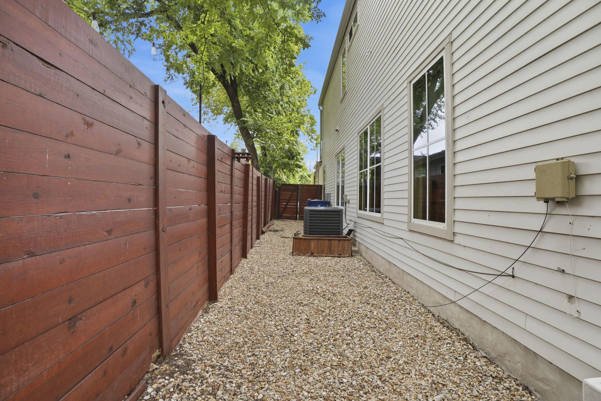 4609 Sara Dr #b Property Photo 38