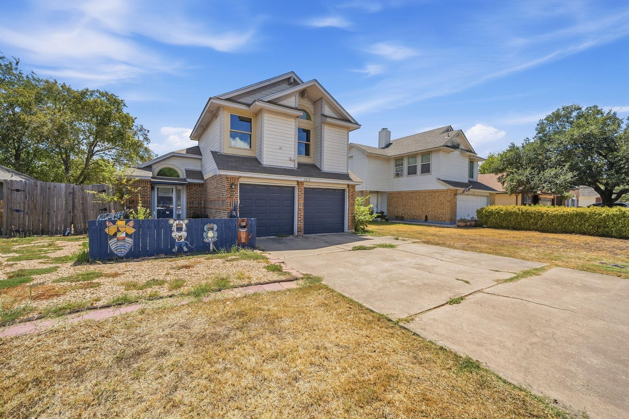 1315 E Logan St Property Photo 1