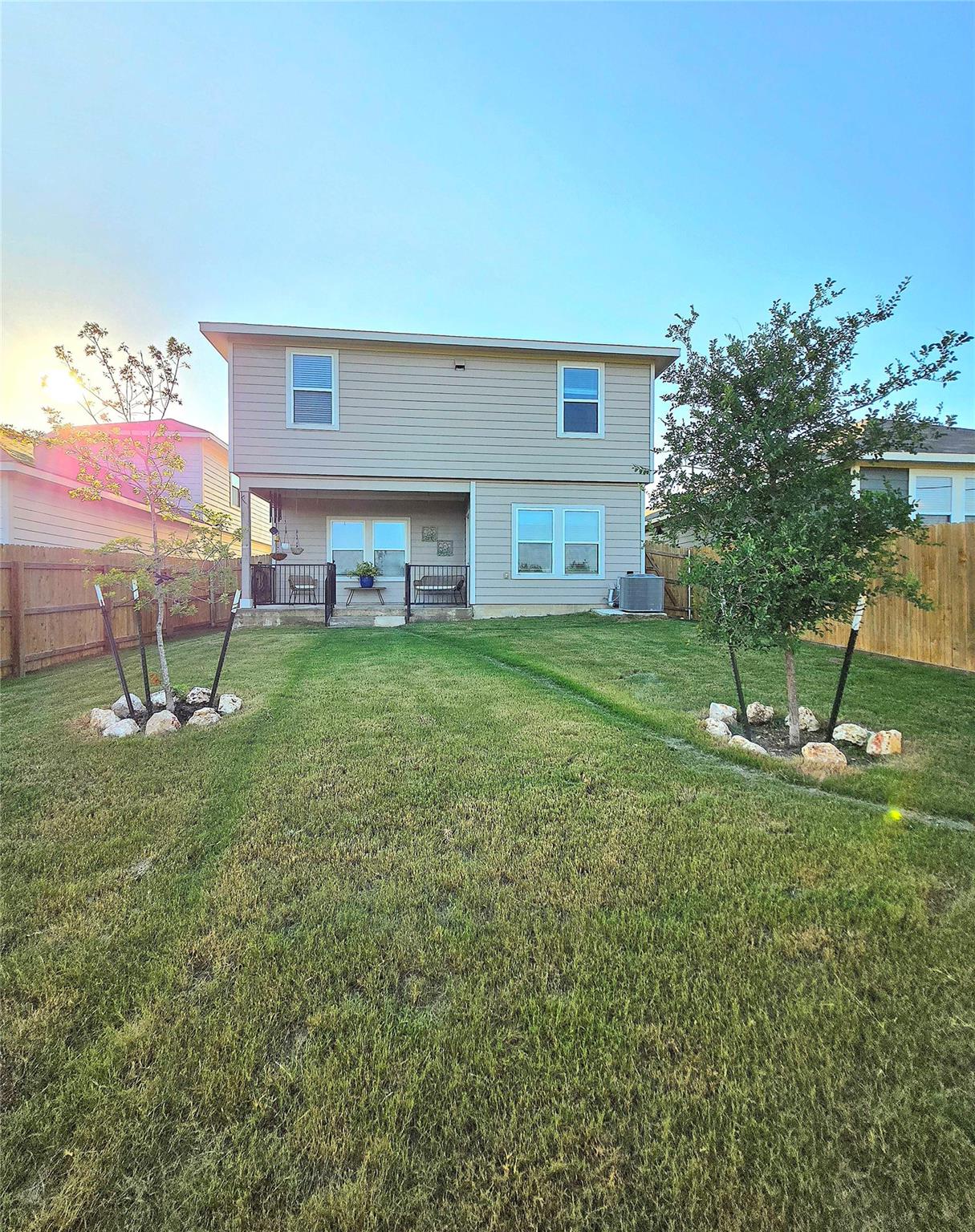 12419 Silversmith Ln Property Photo 5