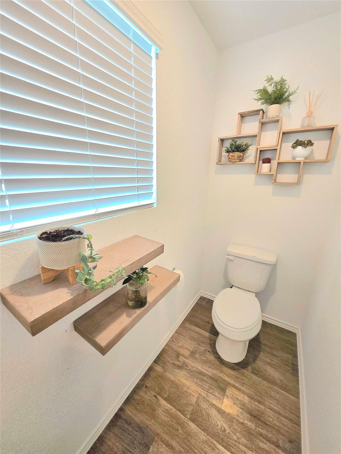 12419 Silversmith Ln Property Photo 18