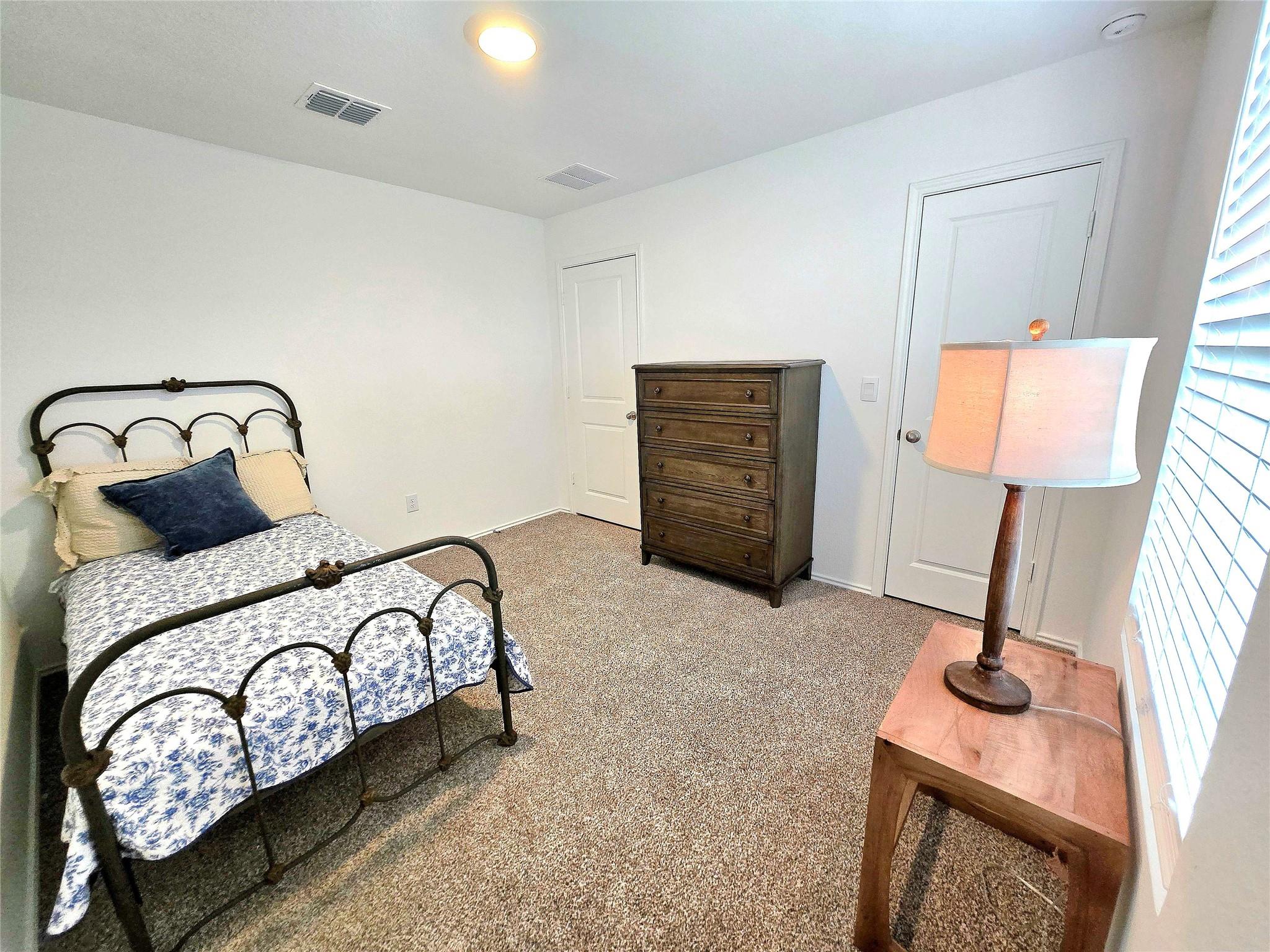 12419 Silversmith Ln Property Photo 21