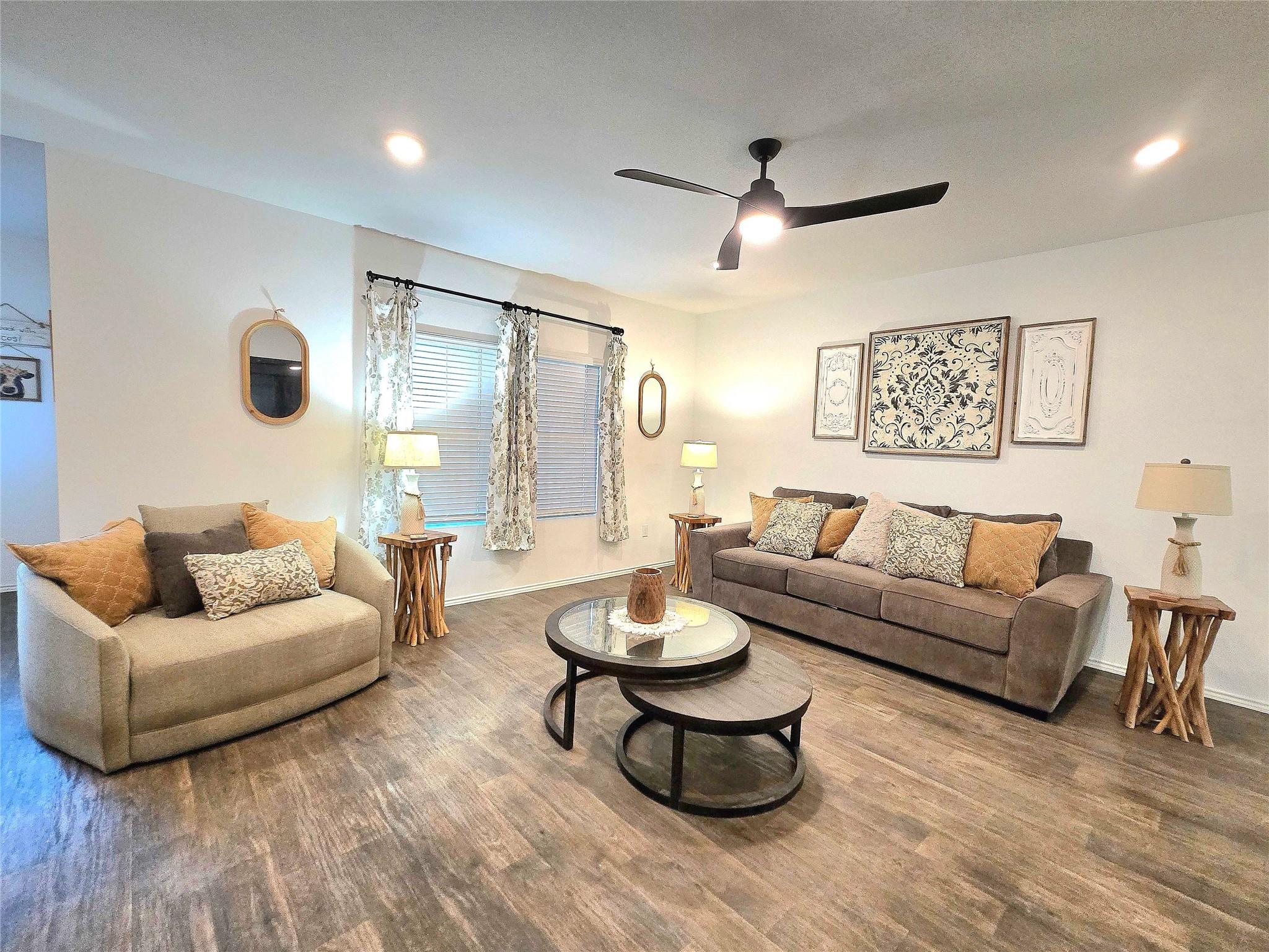 12419 Silversmith Ln Property Photo 33