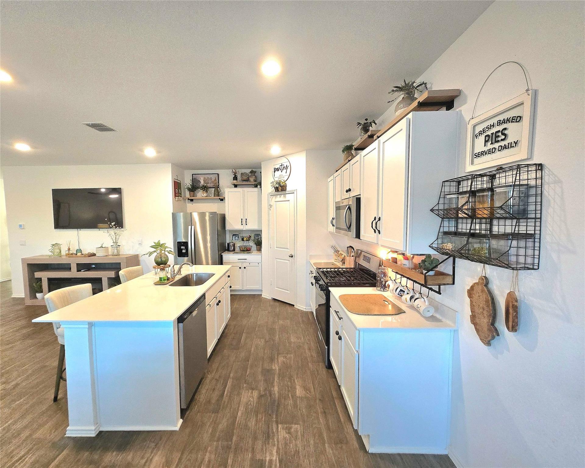 12419 Silversmith Ln Property Photo 36