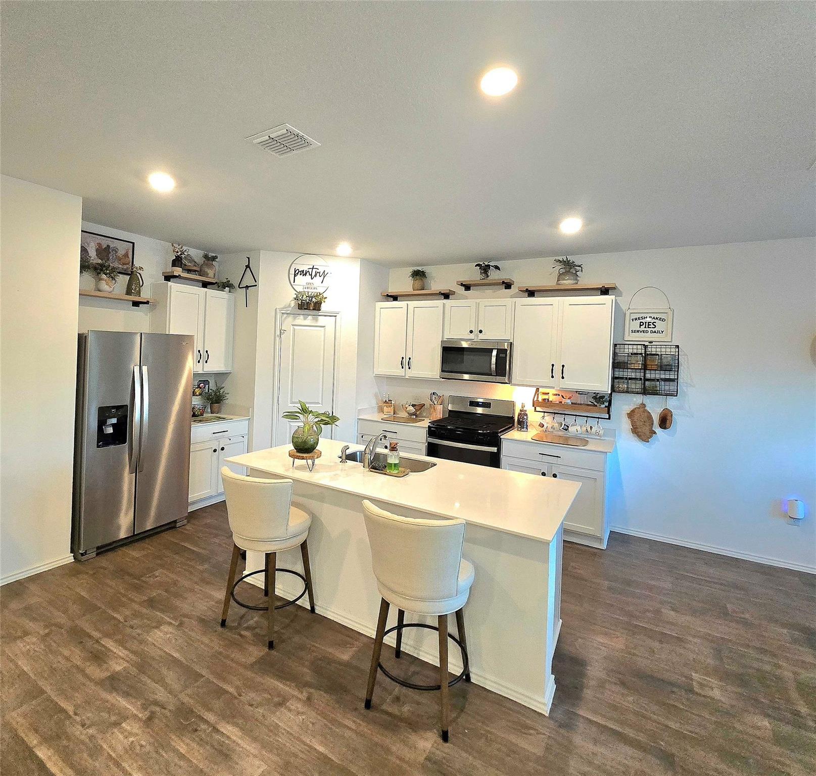12419 Silversmith Ln Property Photo 40