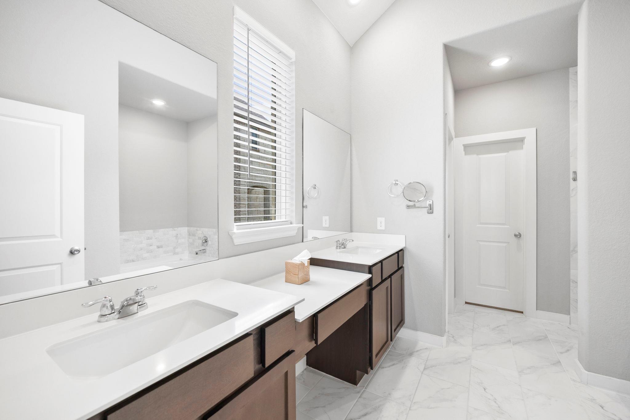 5724 Toscana Trce Property Photo 14