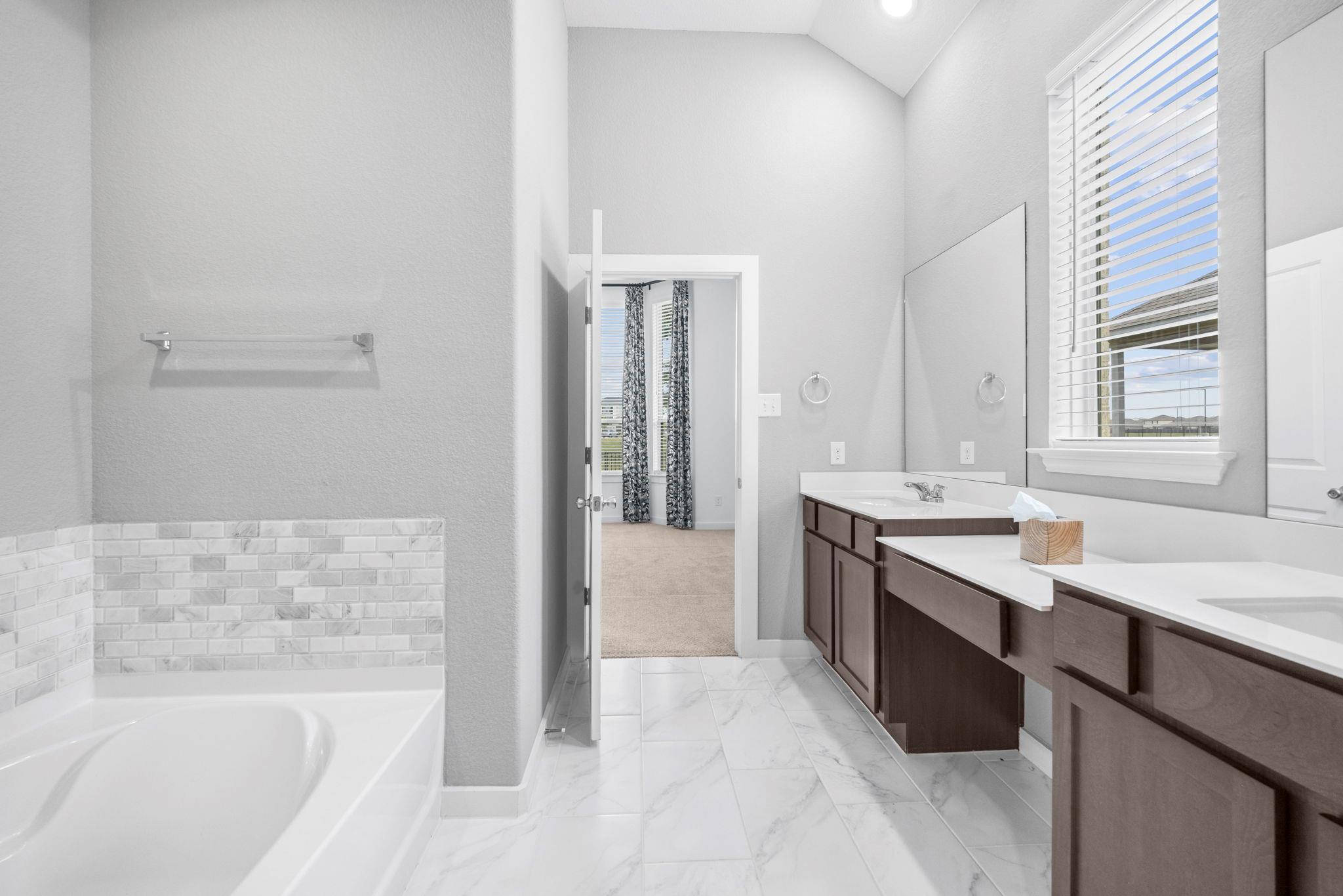5724 Toscana Trce Property Photo 16