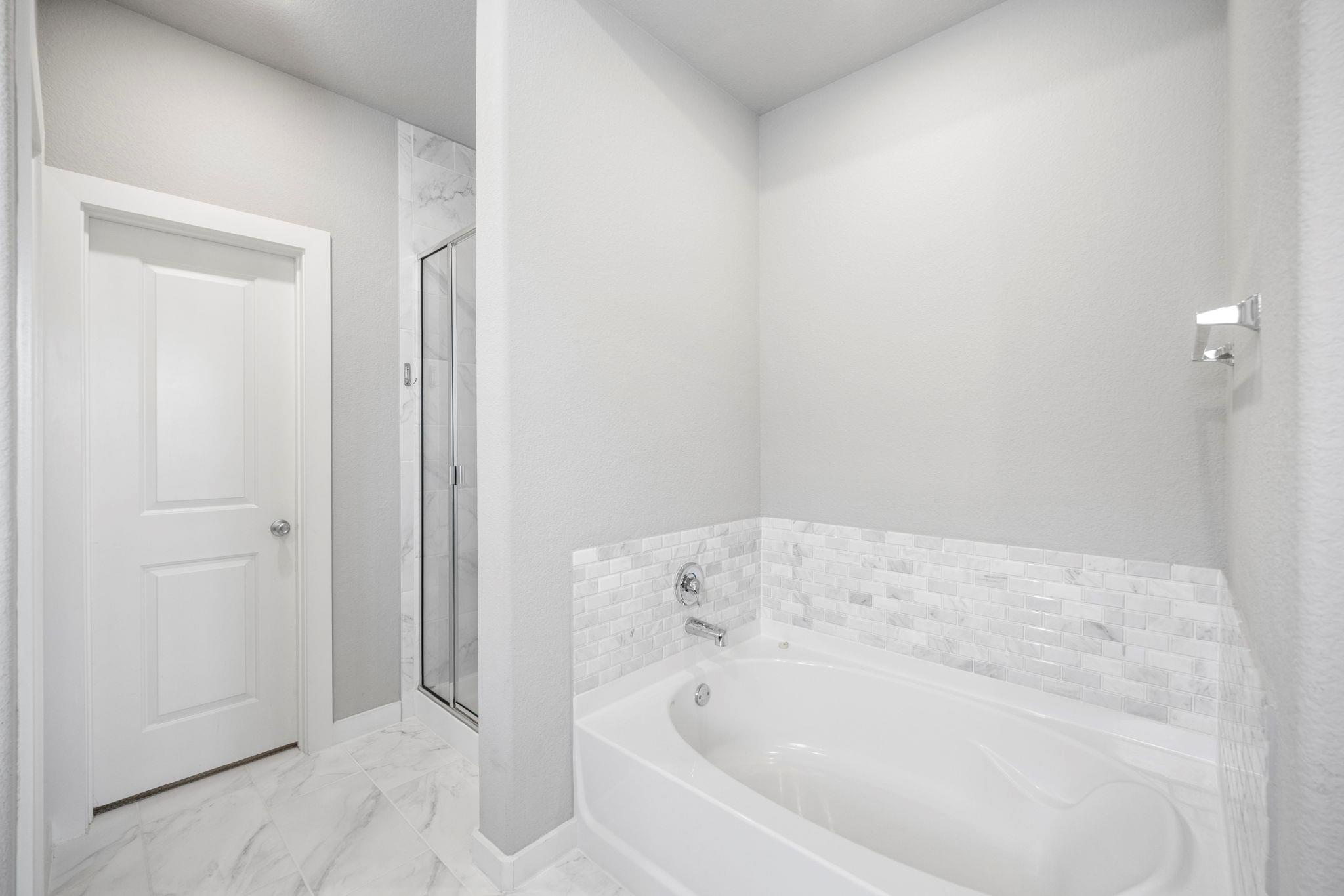 5724 Toscana Trce Property Photo 17