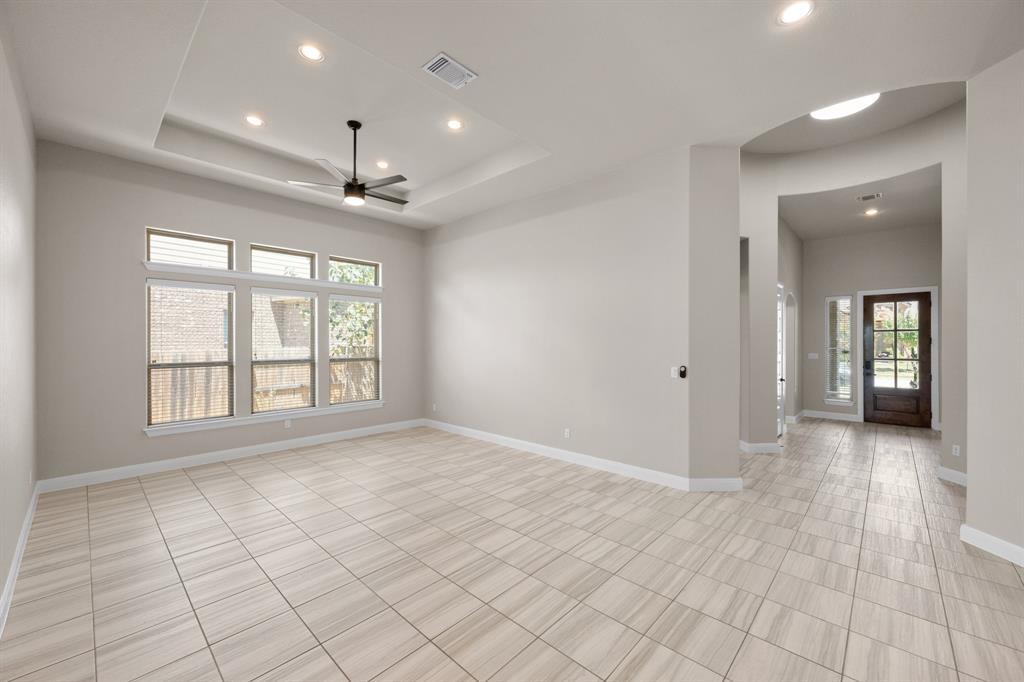 4152 Haight St Property Photo 5