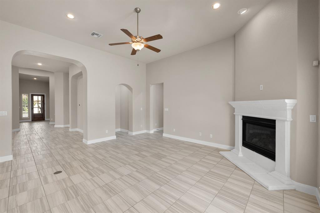 4152 Haight St Property Photo 10