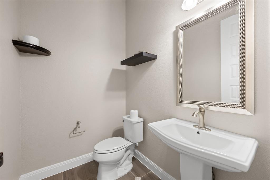 4152 Haight St Property Photo 16