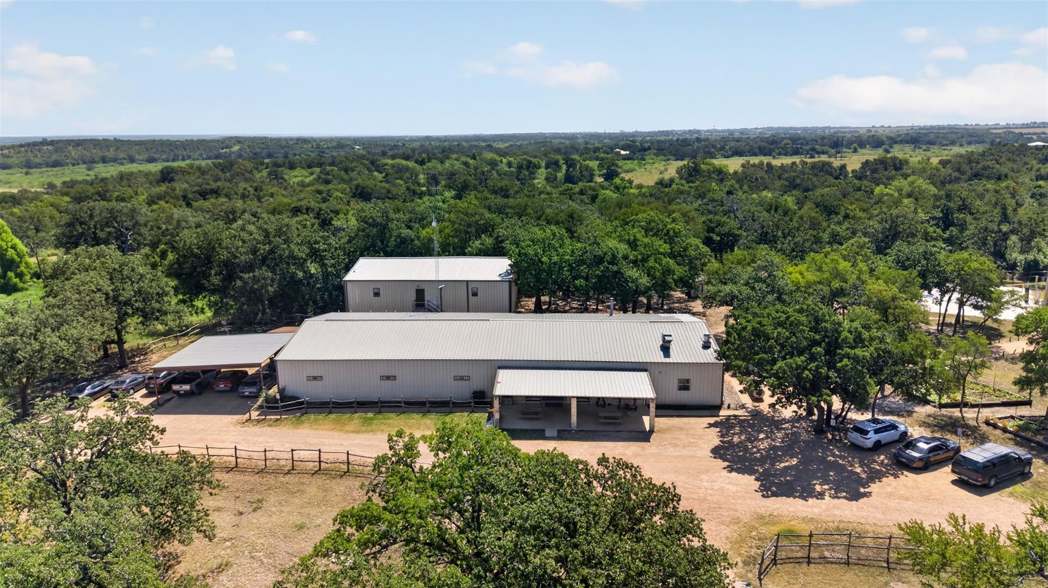 2274 County Road 203 Loop Property Photo 5