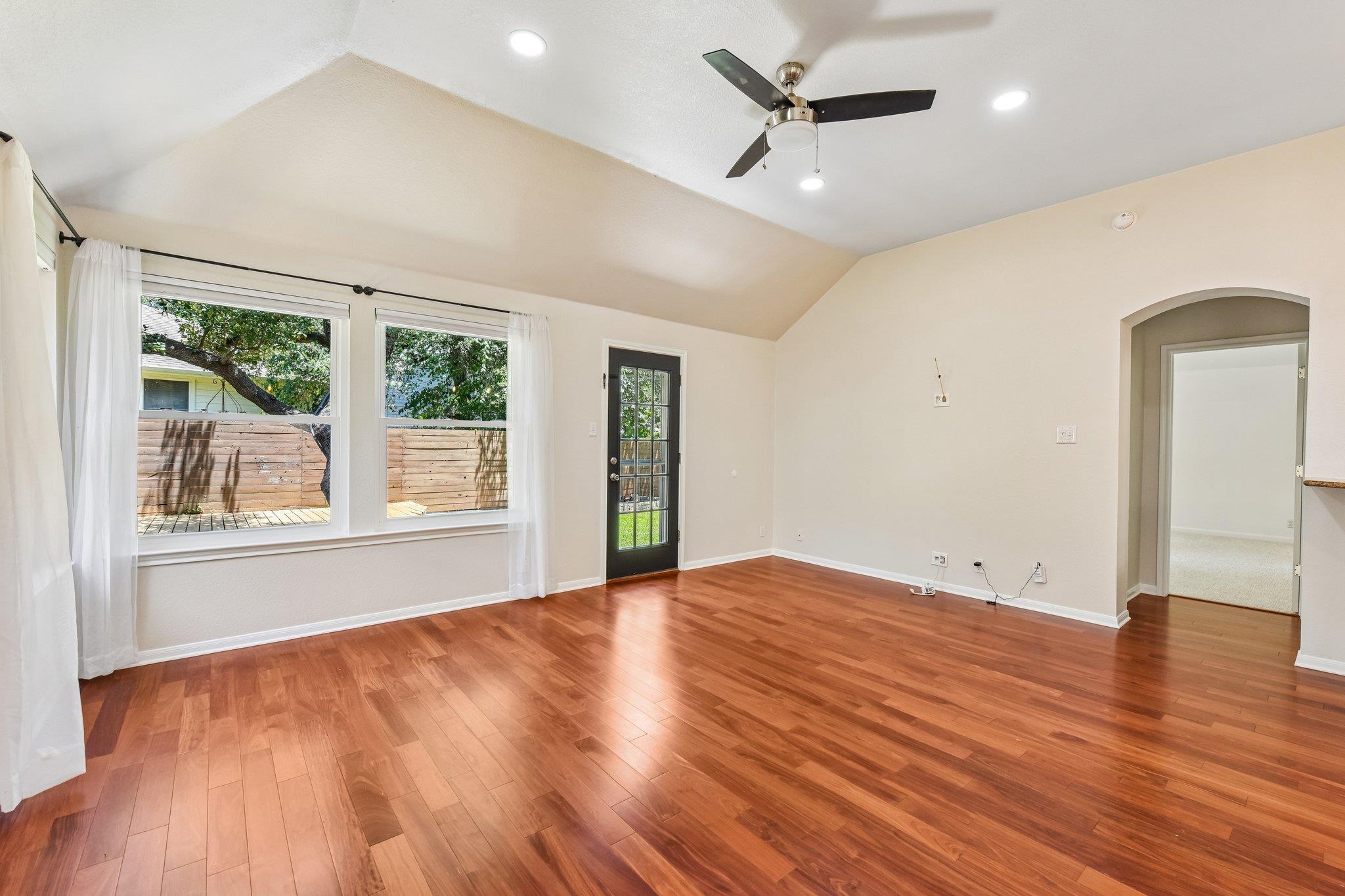 5958 Salcon Cliff Dr Property Photo 6