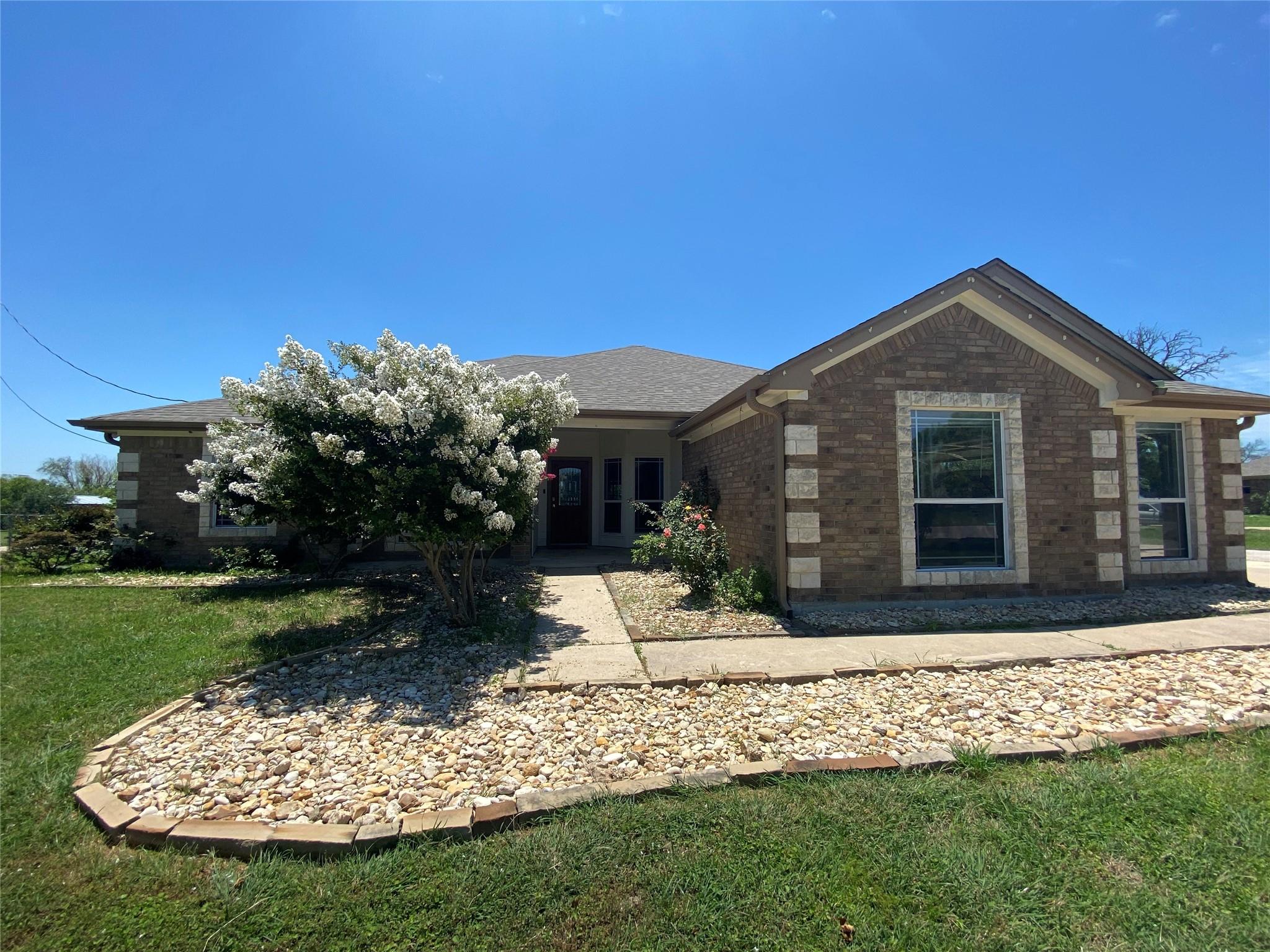 170 County Road 4709 Property Photo 3