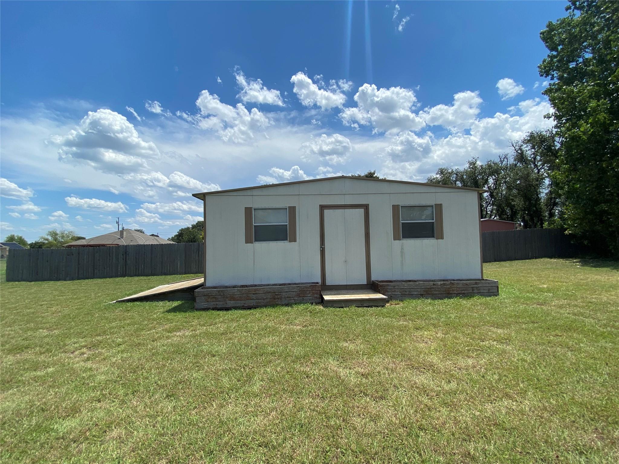 170 County Road 4709 Property Photo 20