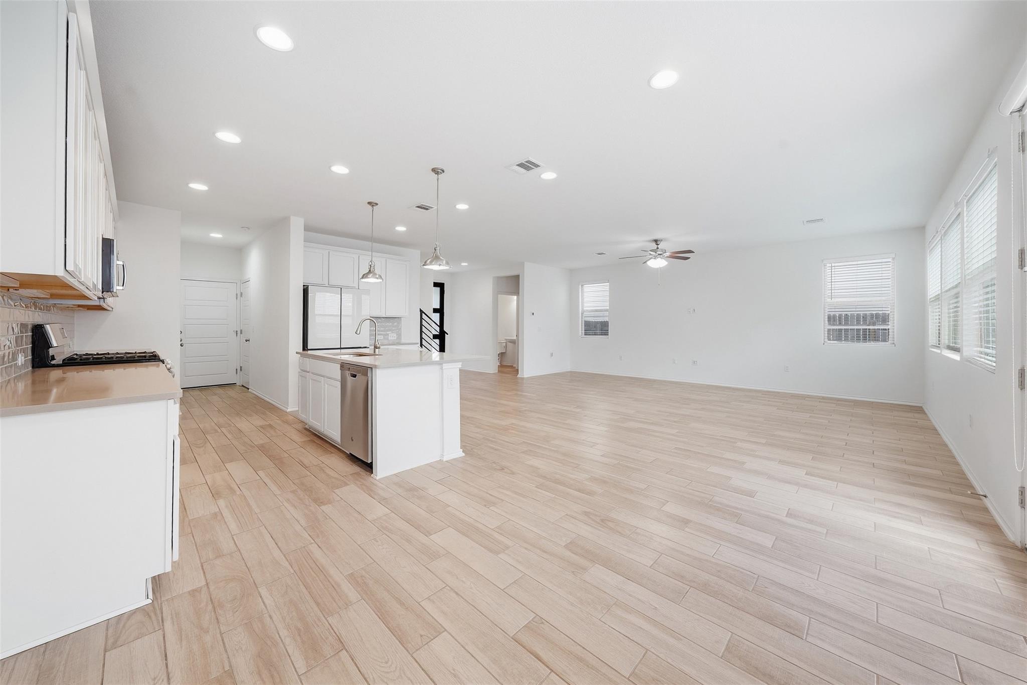 9107 Garnet Dr #65 Property Photo 12