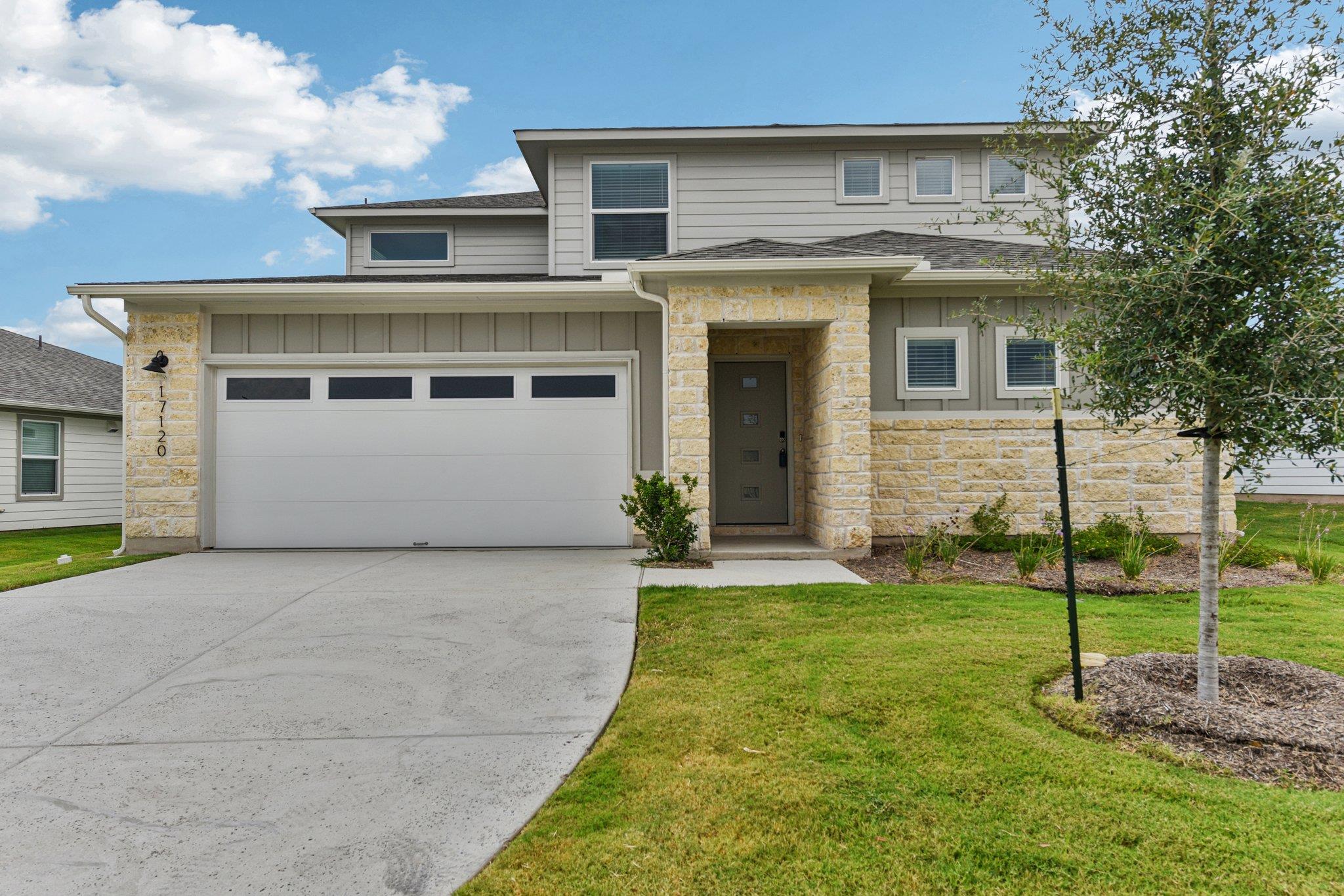 17120 Lomond Way Property Photo 1