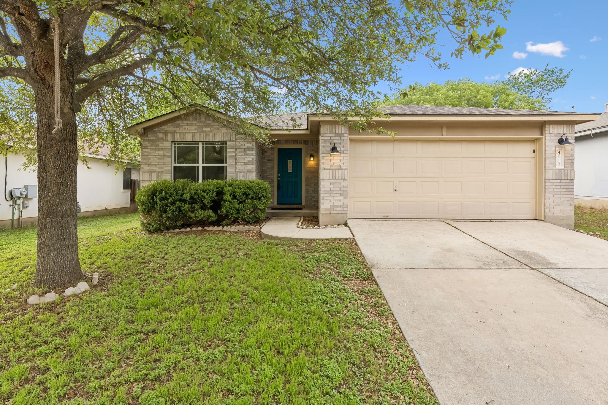 4010 Louise Lee Dr Property Photo 2