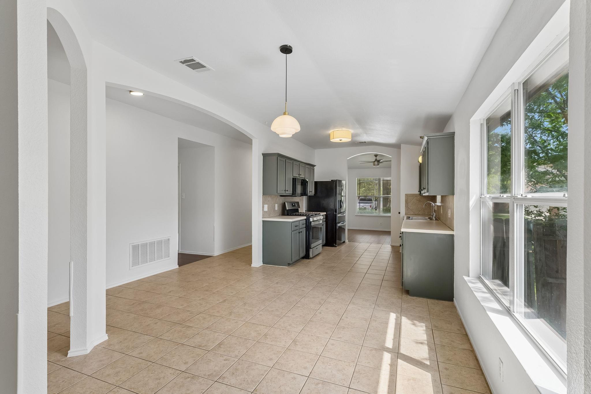 4010 Louise Lee Dr Property Photo 14