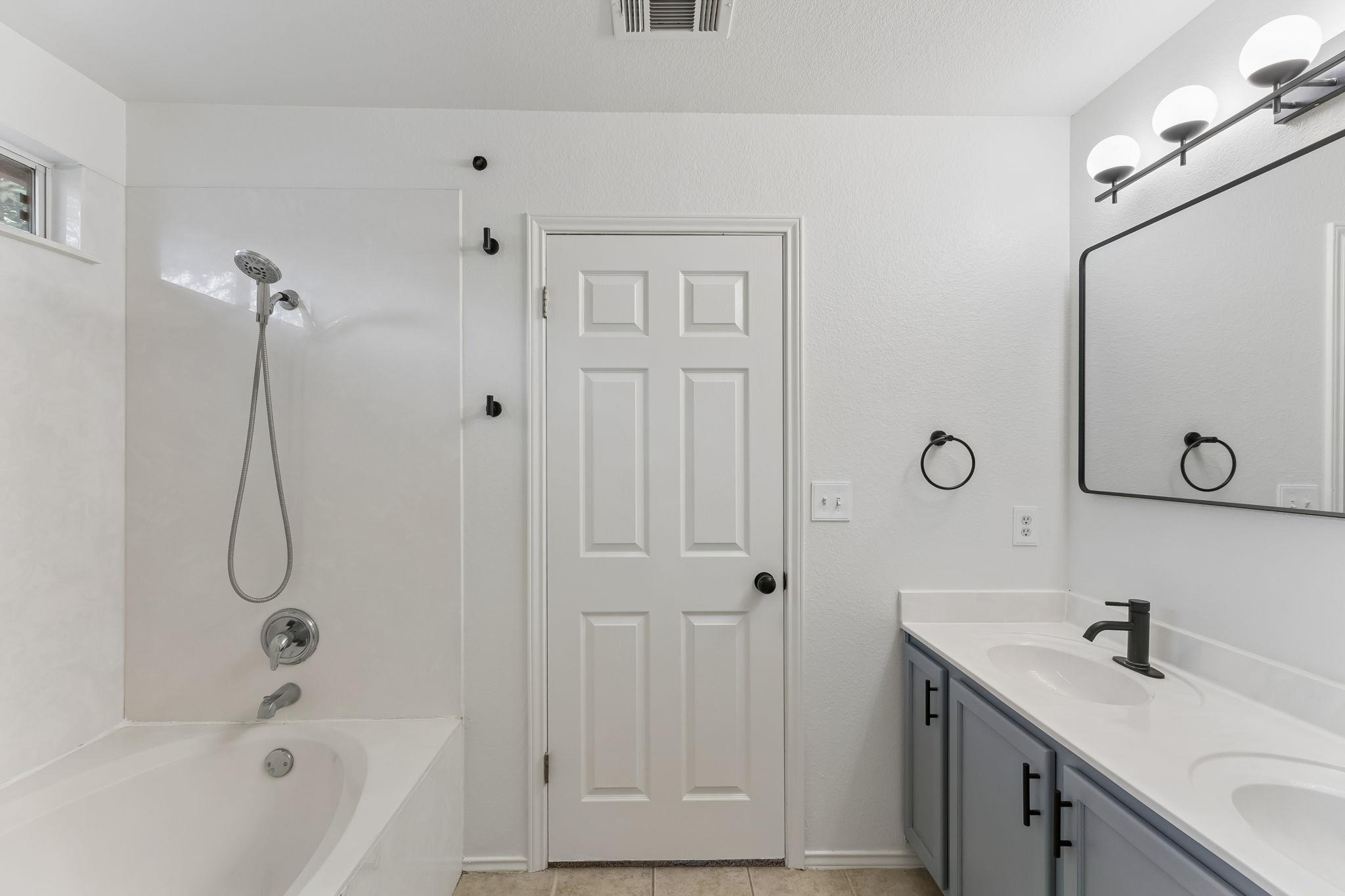 4010 Louise Lee Dr Property Photo 32