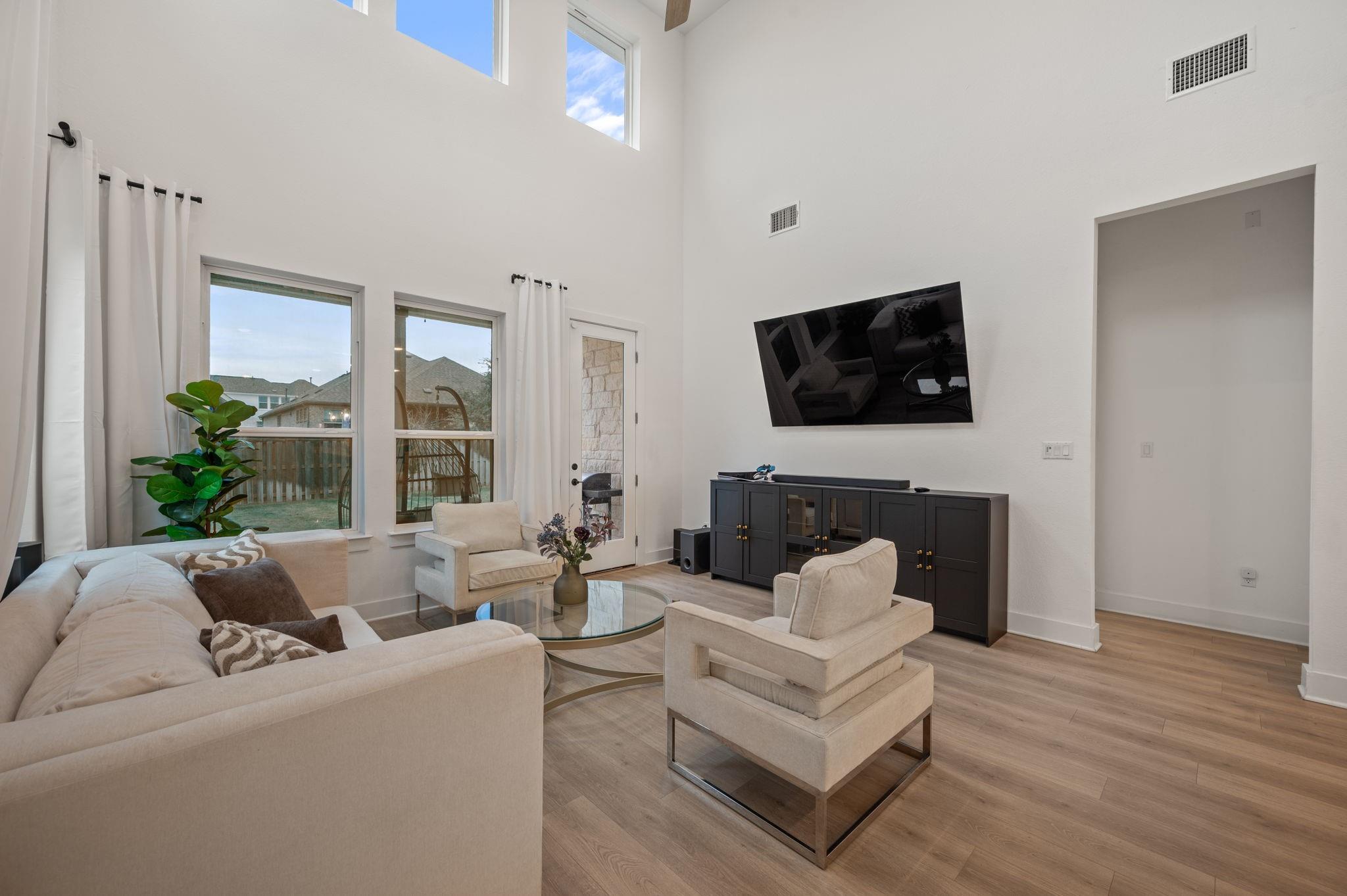 1329 Kneehigh Ln Property Photo 11
