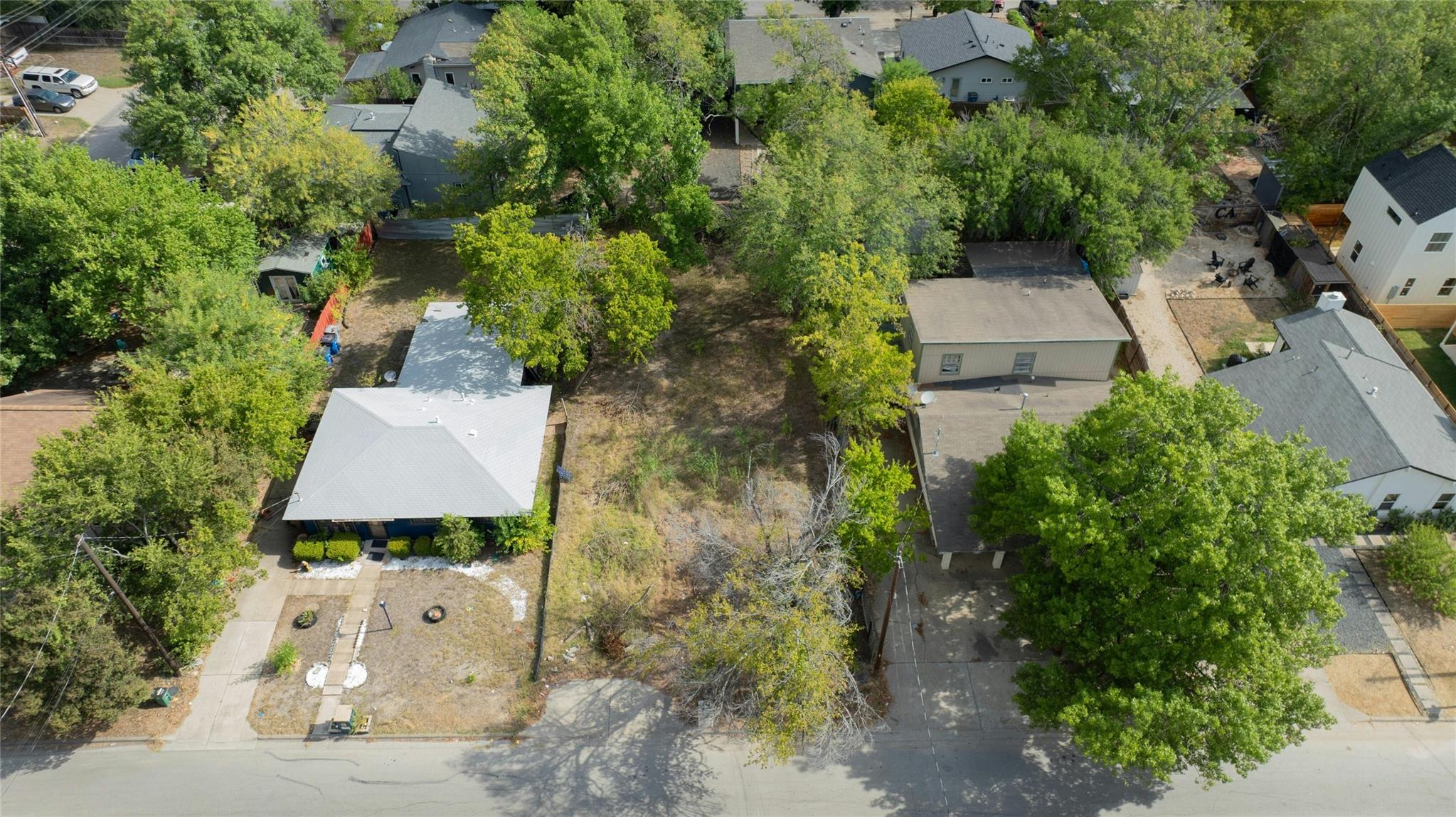 6804 Montana St Property Photo 2