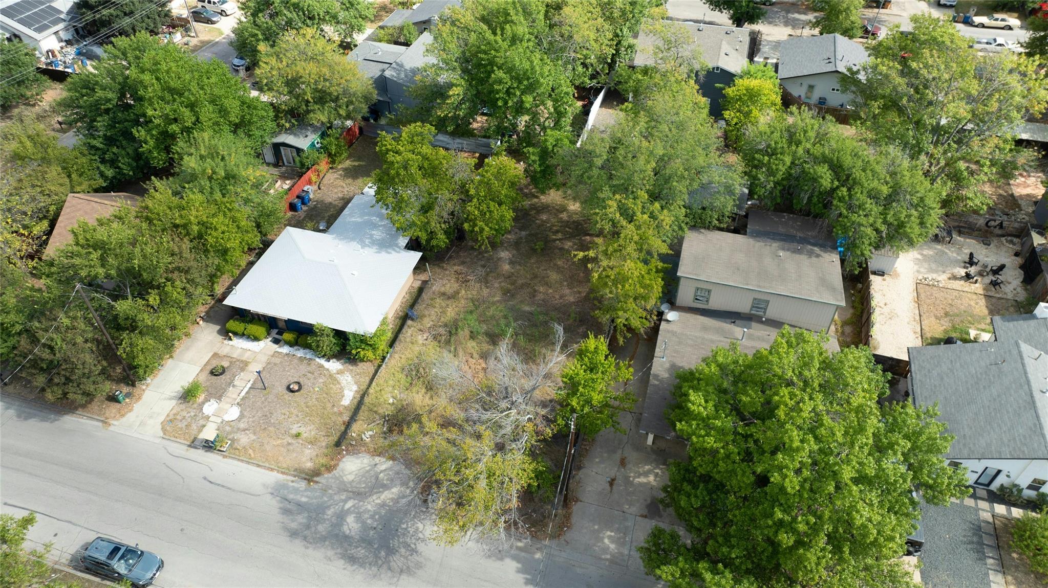 6804 Montana St Property Photo 4