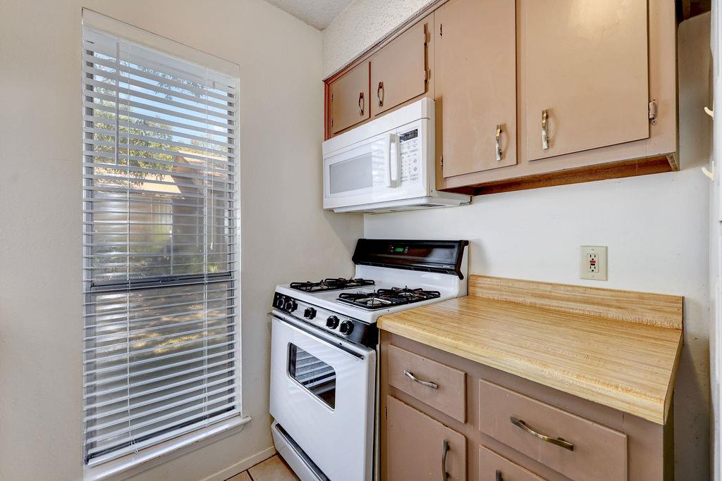 5619 Clay Ave #b Property Photo 4