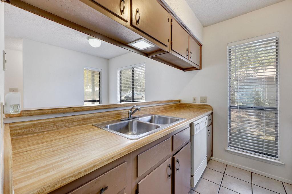 5619 Clay Ave #b Property Photo 5