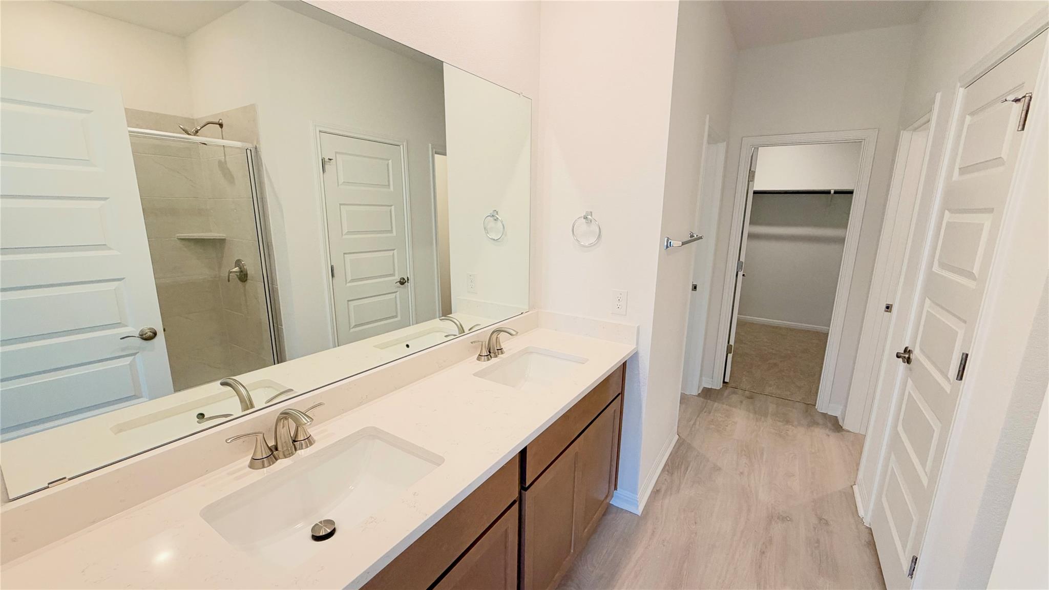 176 Leland Ave Property Photo 4