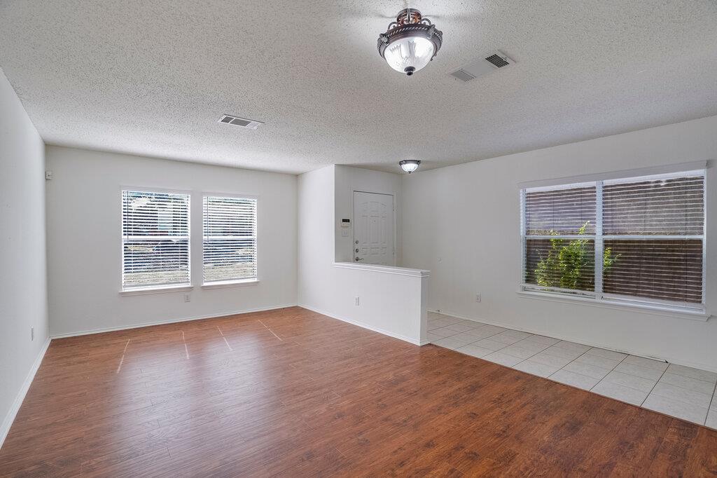 2602 Stapleford Dr Property Photo 3
