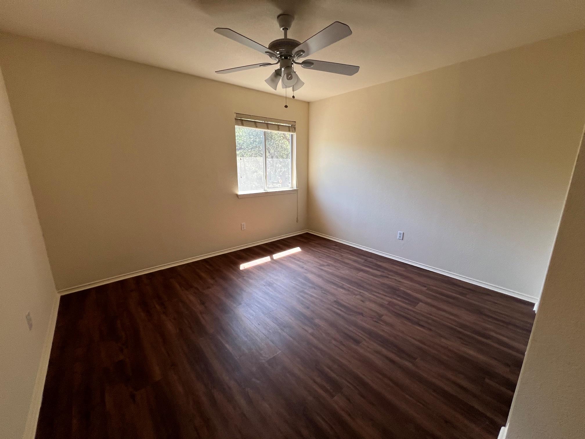8326 Alvin High Ln Property Photo 11